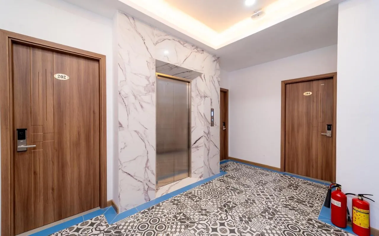 Queen Ky Hoa Hotel Ho Chi Minh City 2*,